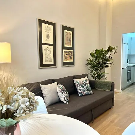 Guadiaro & Old Town With Patio By Ele شقة